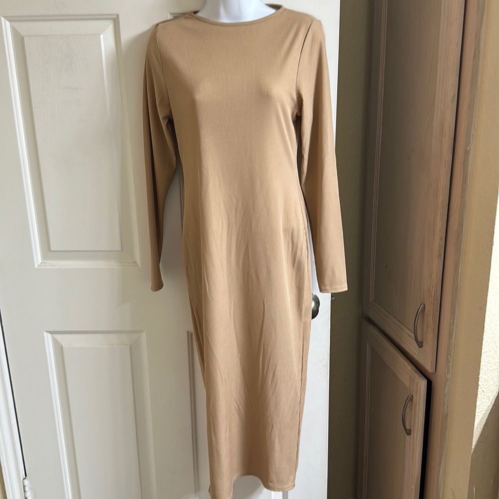 PrettyLittleThing Basic Stone Ribbed Long Sleeve Midi US10